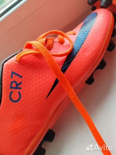 Футбольные бутсы 35 размер новые