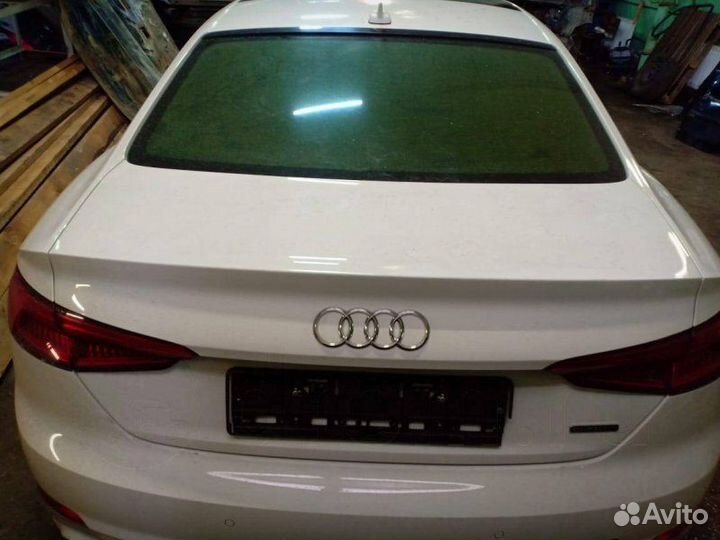 Петля крышки багажника левая Audi A5 F53 cyrc 2017