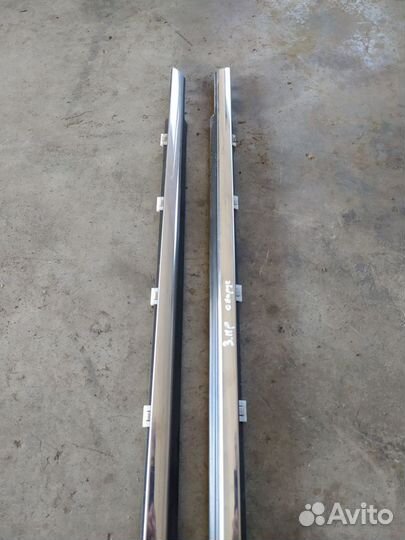 Уплотнитель заднего стекла Kia Quoris I рестайлинг