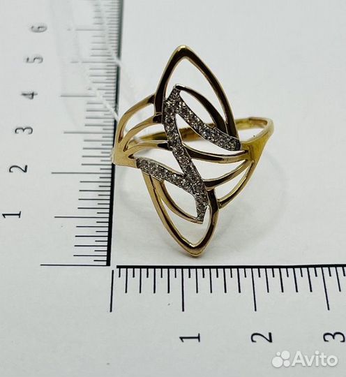 Золотое кольцо с камнем 22р