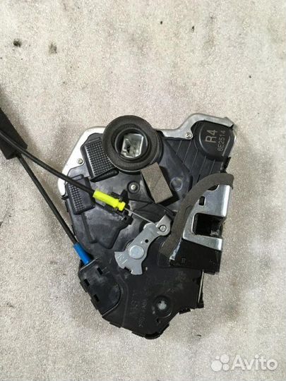 Замок двери передний правый Lexus Is 250/350 седан