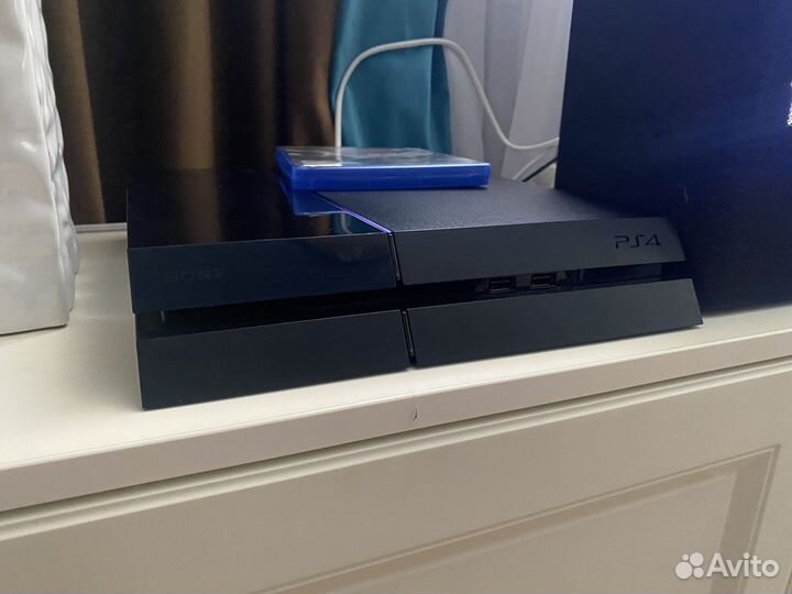 Sony PS4 fat