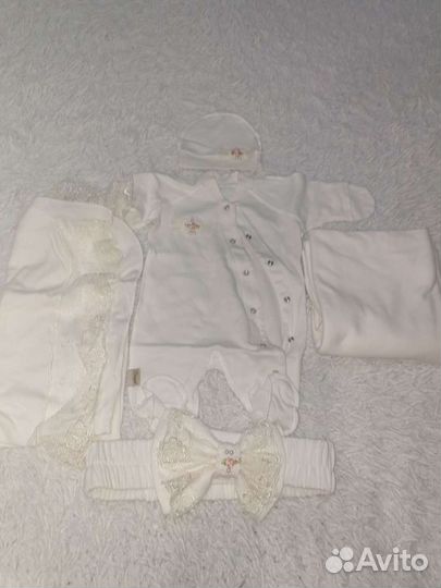 Комплект на выписку для девочки