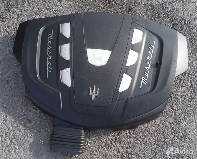 Декоративная крышка двигателя для Maserati