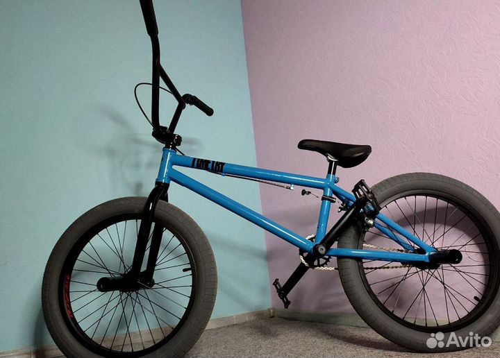 Трюковой велосипед BMX