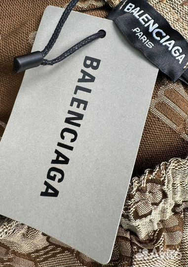 Бомбические брюки Balenciaga