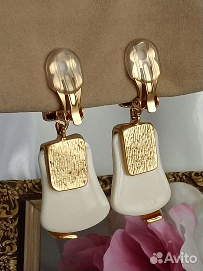 Шикарные клипсы Givenchy