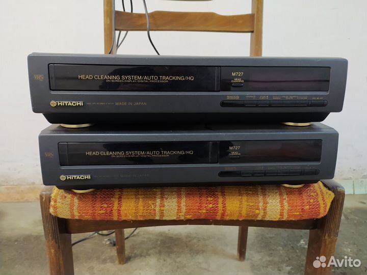 Видеомагнитофон Hitachi VT-M727E