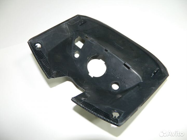 Накладка пластиковая Suzuki GSR 600 400