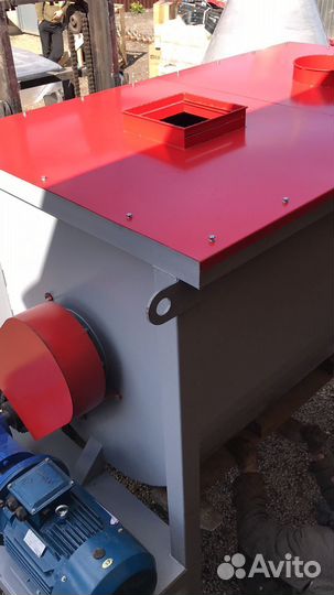 Смеситель кормов горизонтальный на 2,5 т/ч