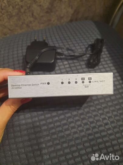 Пятипортовый коммутатор Fast Ethernet