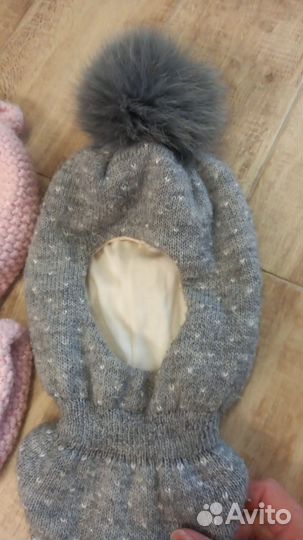 Две шапки на девочку