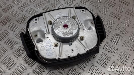 Подушка безопасности водителя audi A4 B5 (1FR26IU0