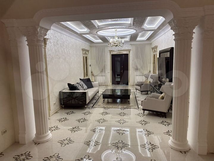 Дом 350 м² на участке 5,5 сот.