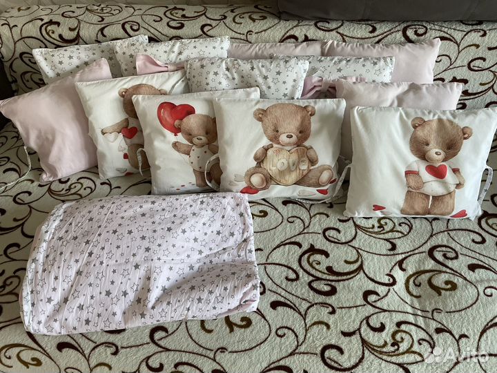 Бортики в детскую кроватку для девочки