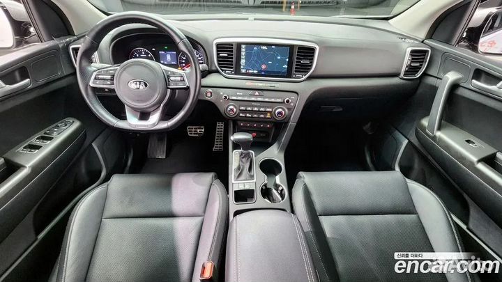 Kia Sportage 2.0 AT, 2020, 9 636 км