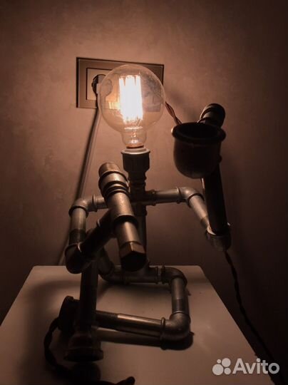 Светильник настольный лампа