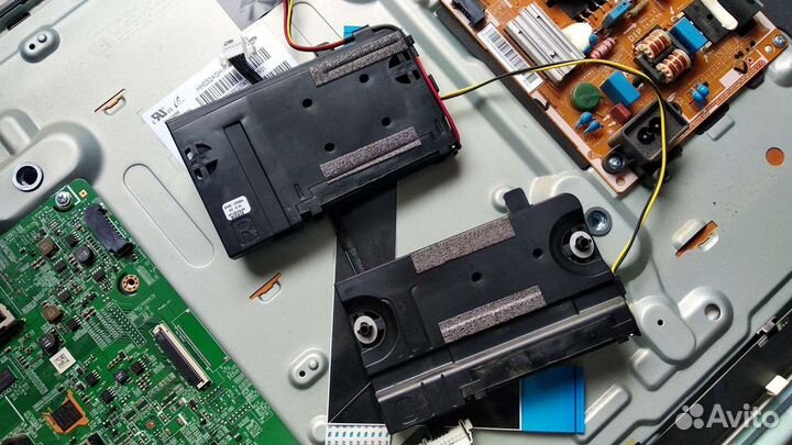 Продам телевизор по запчастям