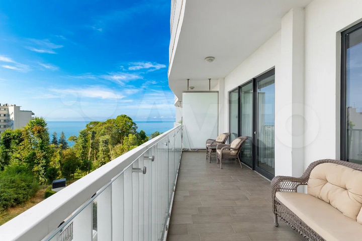 3-к. квартира, 120 м², 2/27 эт.