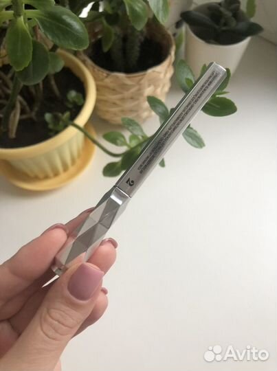 Карандан для бровей Benefit (тон 2)