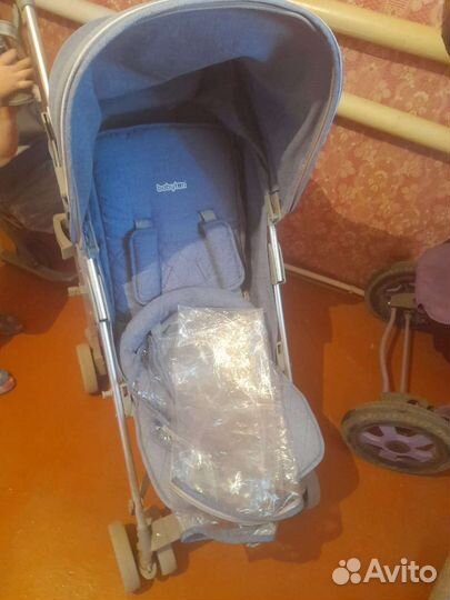 Прогулочная коляска