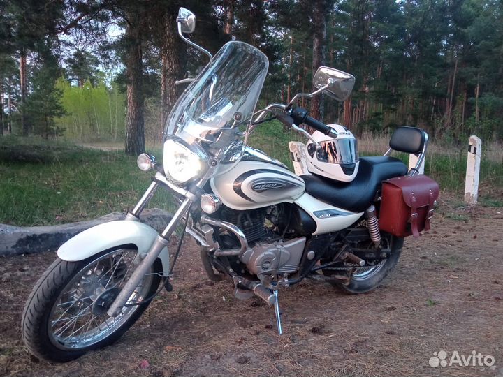 Мотоцикл Bajaj avenger 220