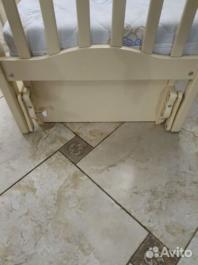 Кроватка с маятником и ящиком + ортопедический мат