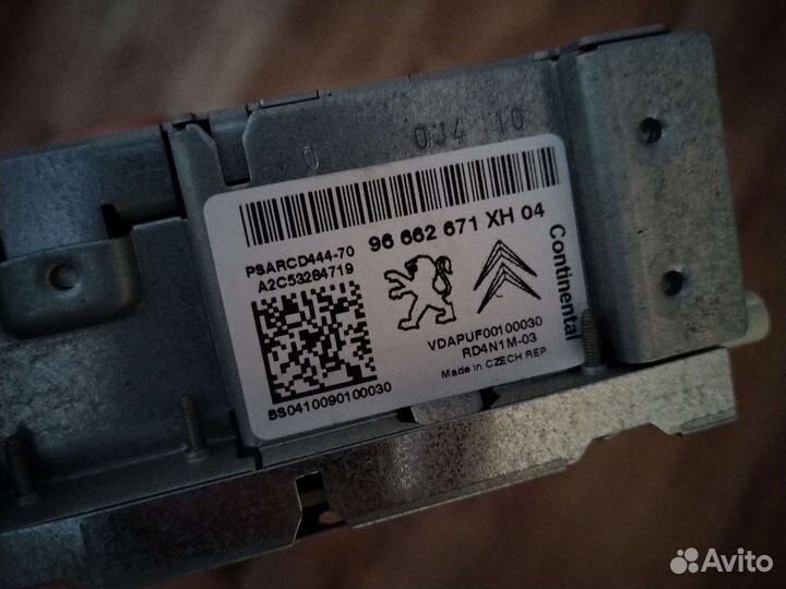 Магнитола на Peugeot 308