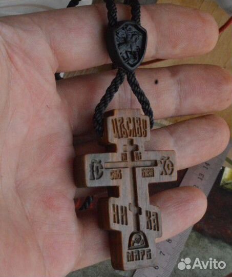 Крестик из дерева