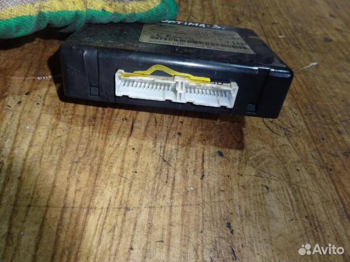 Блок управления центральным замком Kia Optima 3 2