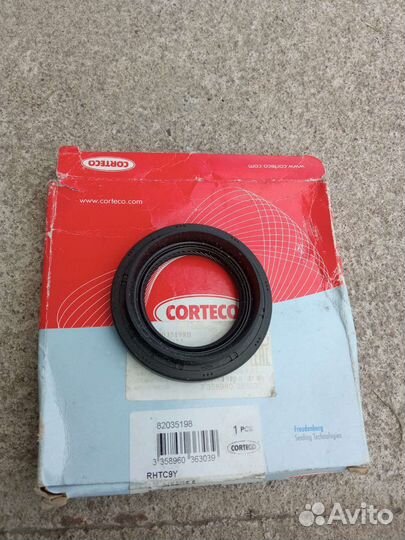 Toyota Avensis сальник дифференциала