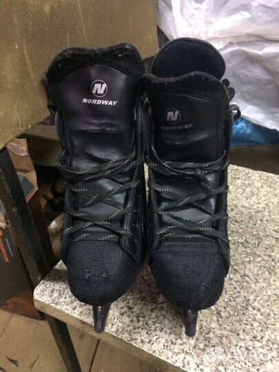 Коньки хоккейные