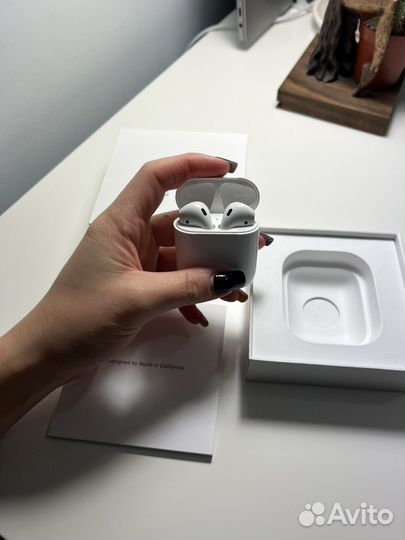 Беспроводные наушники apple airpods 2 левое