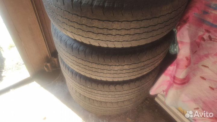 Bridgestone Dueler H/T 265/65 R17