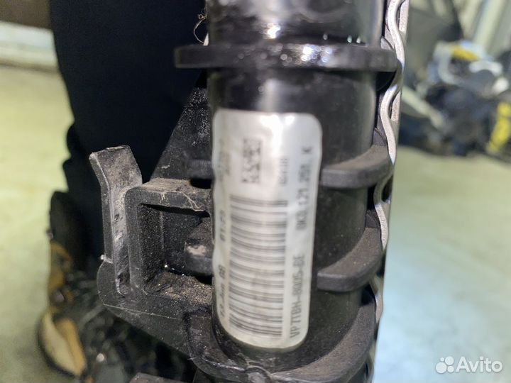 Радиатор охлаждения Audi A4 B8 8K5 8K0121251K