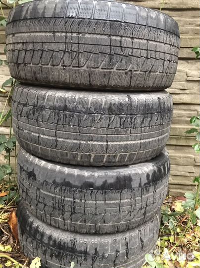 Bridgestone Blizzak DM-V2 235/50 R18 36H