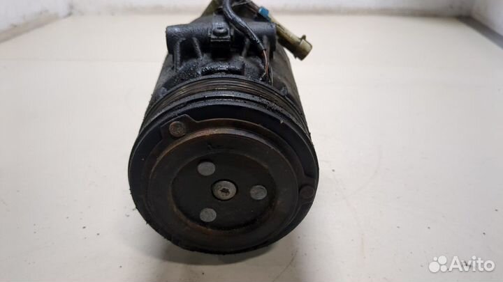 Компрессор кондиционера Opel Meriva