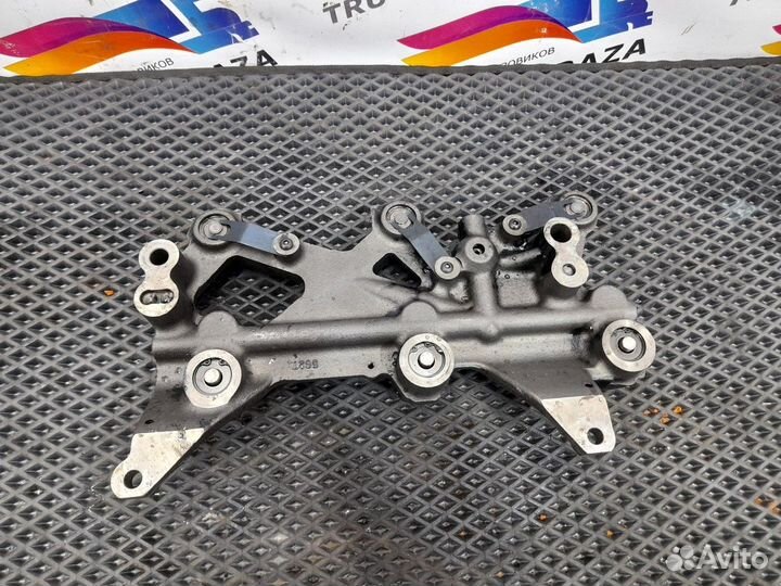 Планка вала рокеров Renault Kerax, Renault Premium