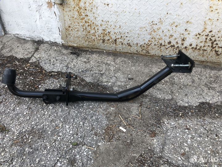 Фаркоп на ниву urban