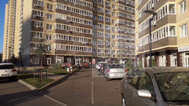 Коммерция 58 кв. м., ремонт, свой вход