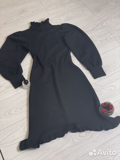 Платье черное теплое