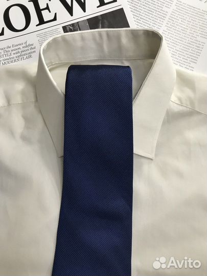 Галстук синий есть нюанс