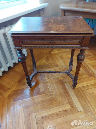 Антикварная мебель