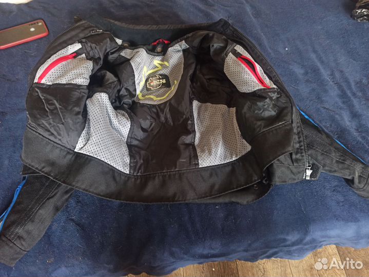 Защитный мотокостюм