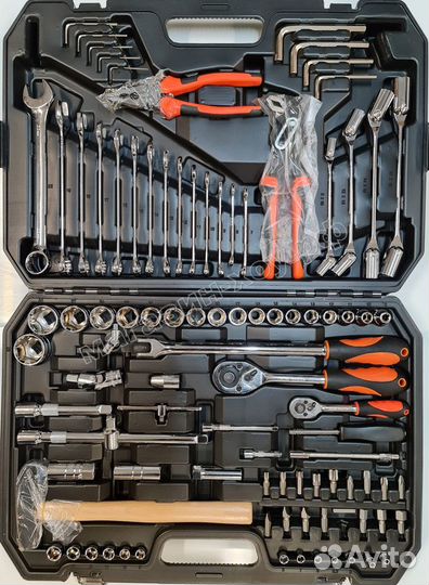 Набор инструментов для авто в чемодане 95 шт