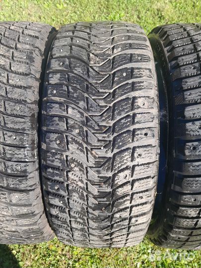 Michelin Agilis 81 Snow-Ice 225/45 R17