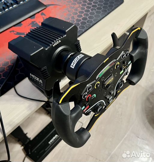 Игровой руль Moza R5 bundle с накладкой