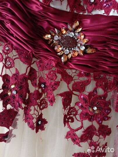 Вечернее платье