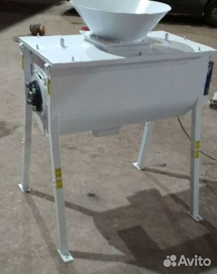 Смеситель горизонтальный в наличии