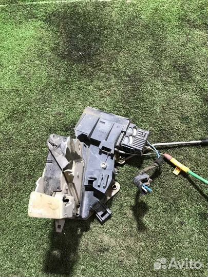 Замок двери задний правый Bmw 5-Series E39 M54B20